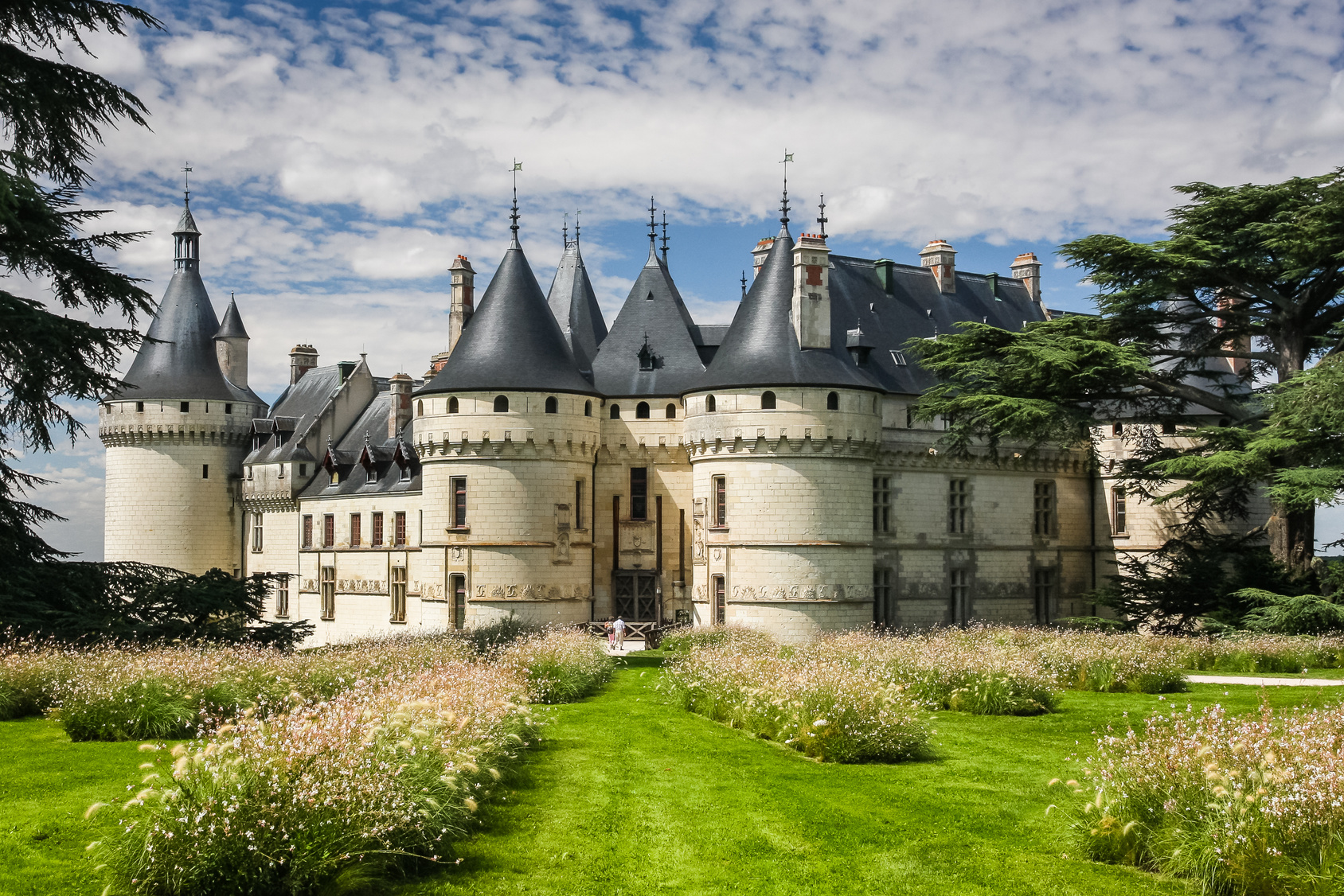 Some of the Most Insightful Quotes From Chateau Heartiste by Charles Sledge
